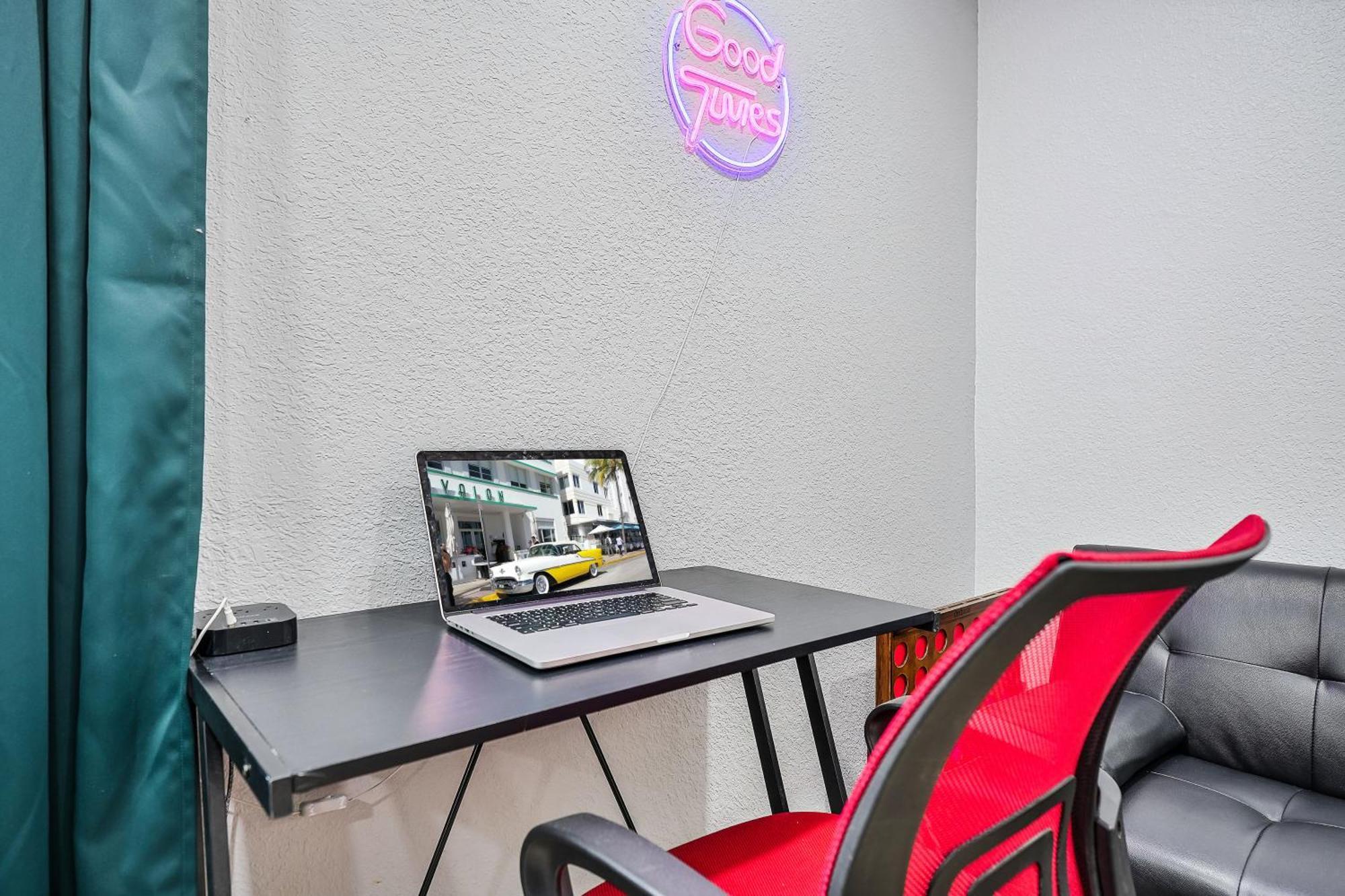 Vacay Spot: Beachside Retreat with Urban Perks Miami Exterior photo