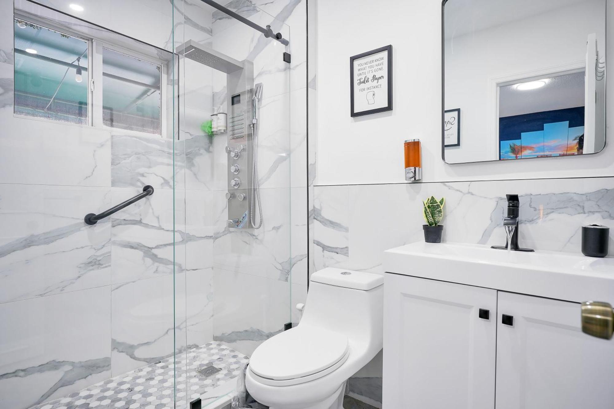 Vacay Spot: Beachside Retreat with Urban Perks Miami Exterior photo