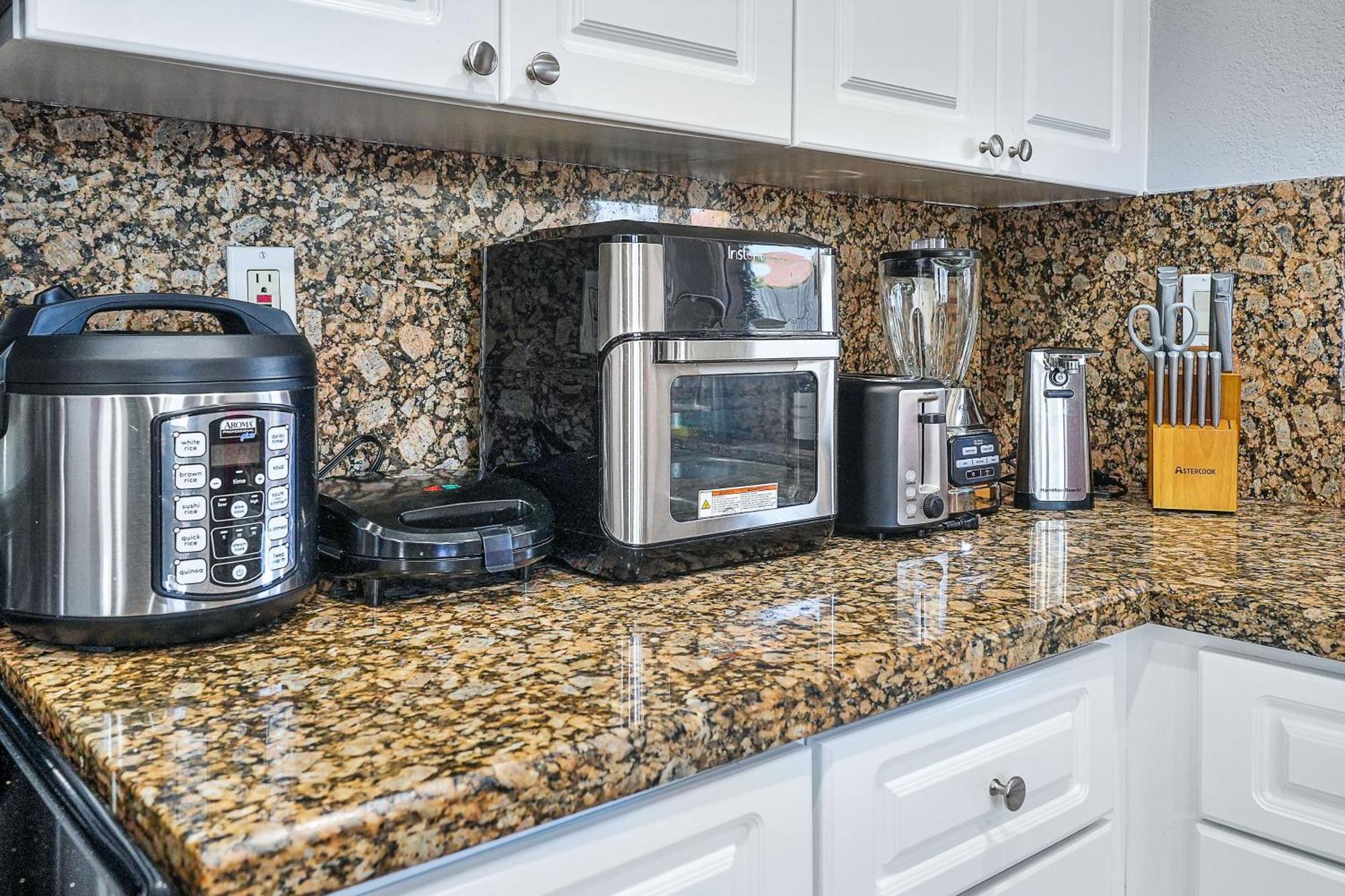 Vacay Spot: Beachside Retreat with Urban Perks Miami Exterior photo